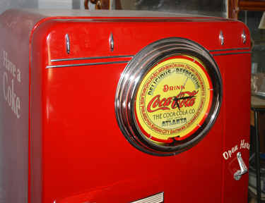 Nevera Coca-Cola antigua recuperada